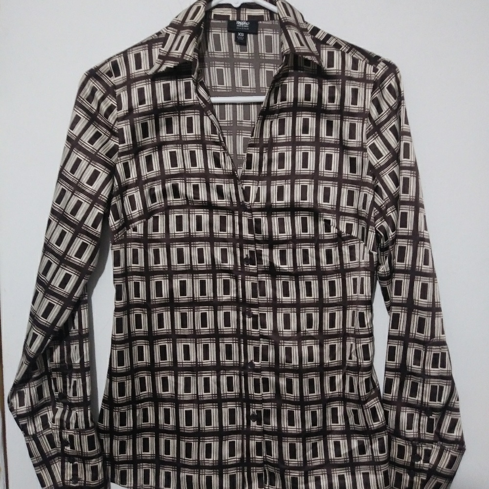 Mossimo Button down Shirt - Picture 7 of 7